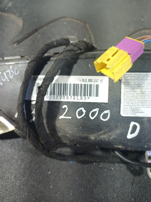 Airbag Banco Grupo VAG LATERAL DIREITO 8L0880242AE