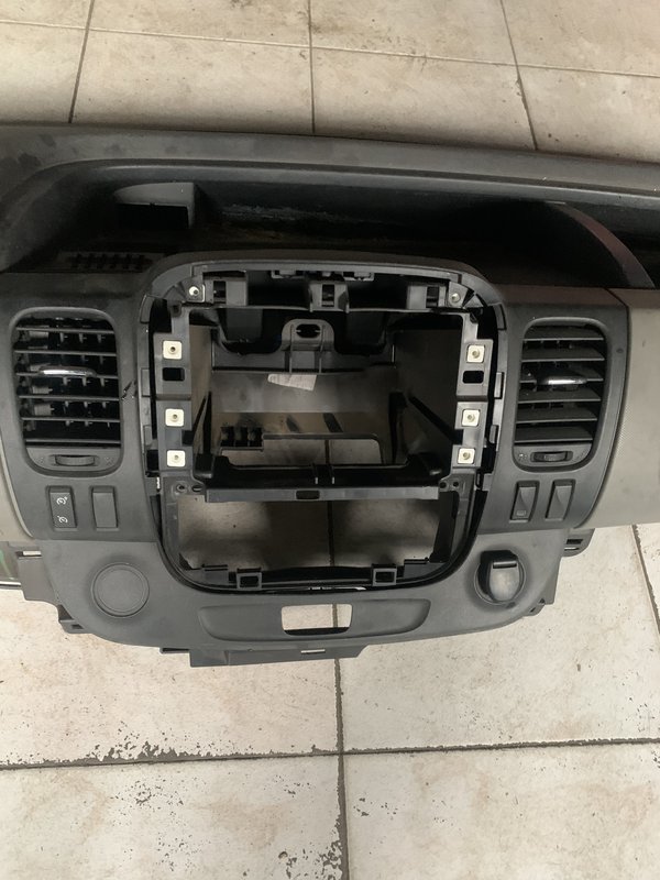 Tablier Renault Trafic III 1258227X
