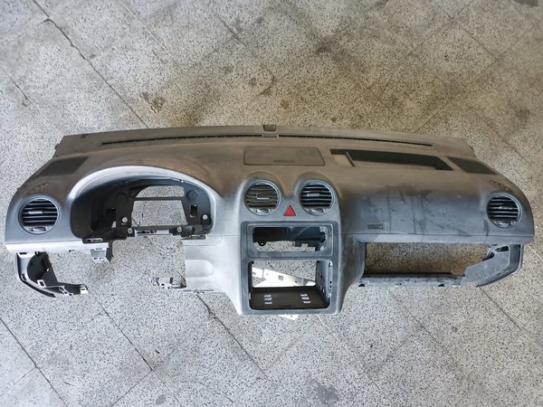 Tablier VW Caddy III 2K1858295C