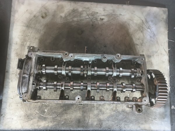 Colaca VW 1.6 TDI 04L103064