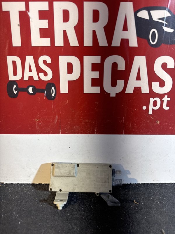 Amplificador de Antena Mercedes 2108203989