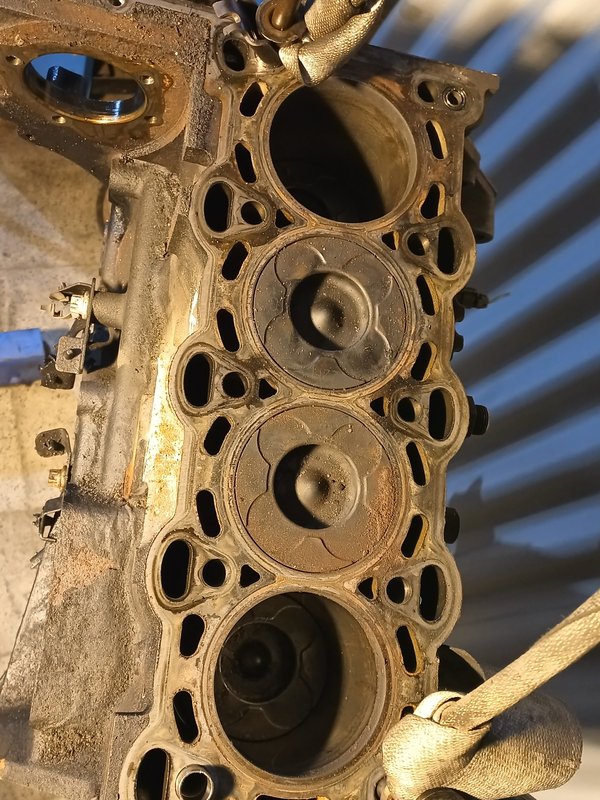 Bloco Armado Opel 2.2 DTI 90400240