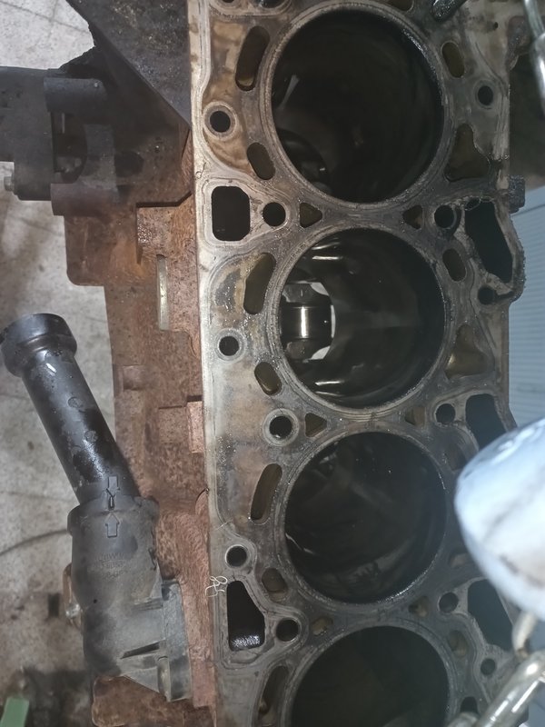 Bloco Armado Ford/PSA 2.2 TDCI/HDI C8S1A PSA 2.2 4H03