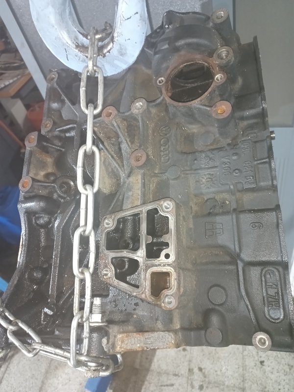 Bloco Armado VAG 1.6 TDI CAY 03L021BJ