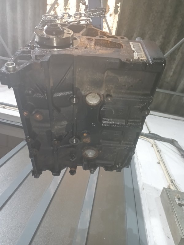 Bloco Armado VAG 1.6 TDI CAY 03L021BJ