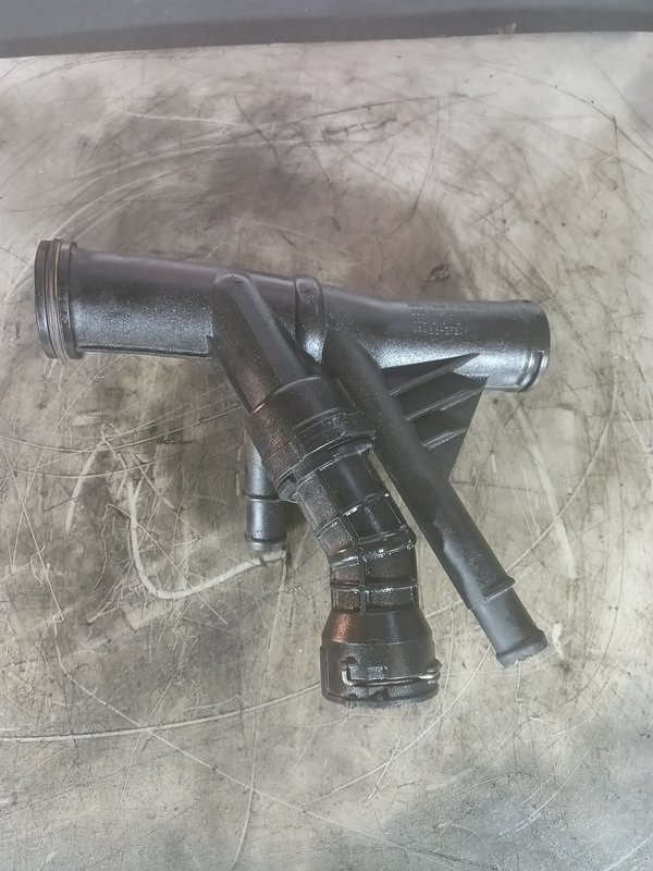 Corpo Termoestato VW 1.6 TDI 04L121026F