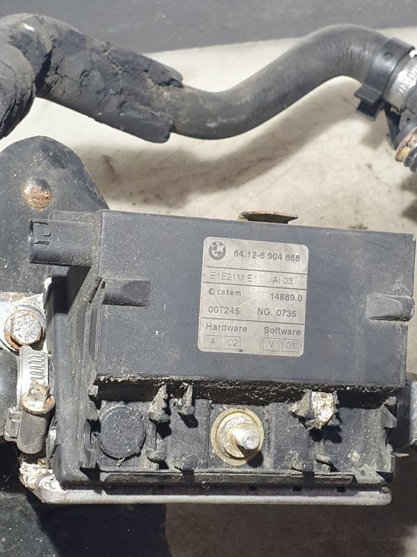 Outros Componentes Grupo BMW Bomba de Agua E4 6904668