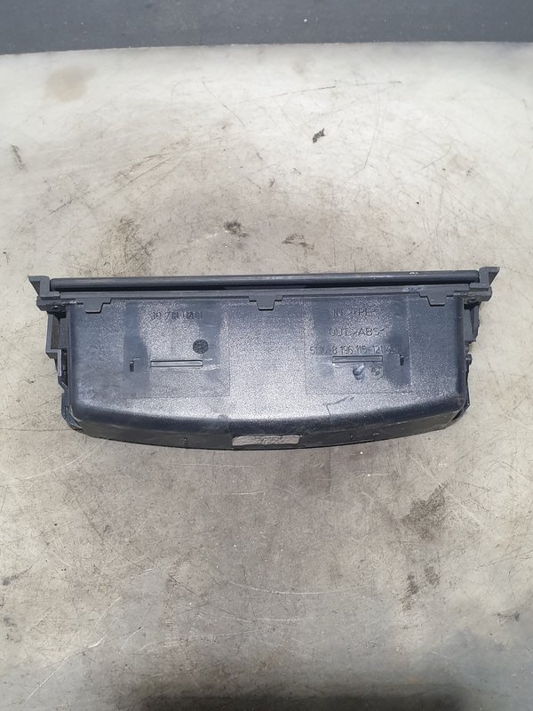 Outros Componentes BMW Plastico Tablier E46 8196115
