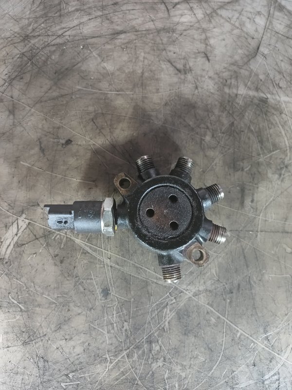 Rampa Injectora Renault 1.5 DCI 8200057345