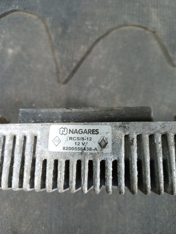 Rele RENAULT MEGANE III 8200558438A