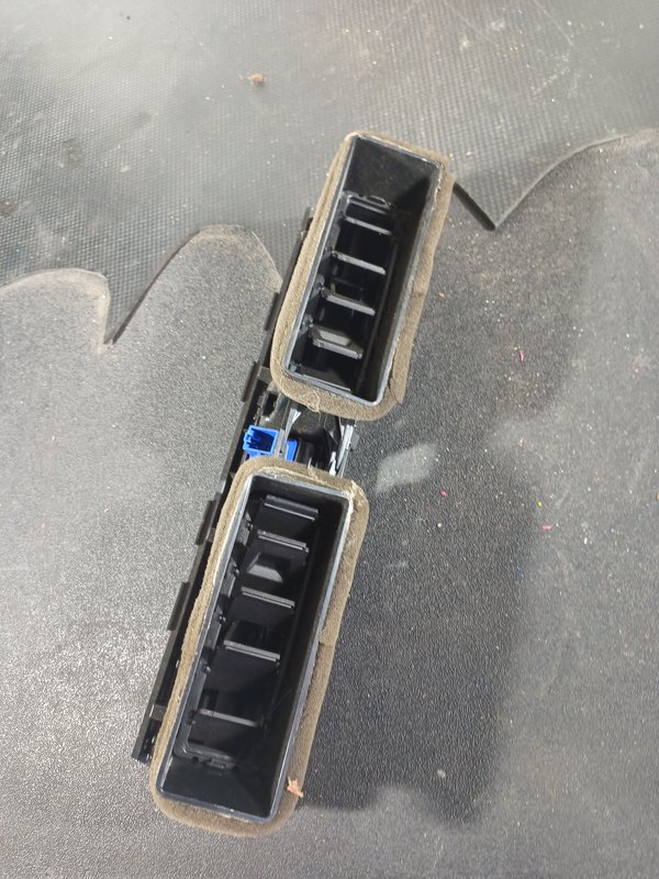 Conduta de ar Tablier SEAT 6F0819110H
