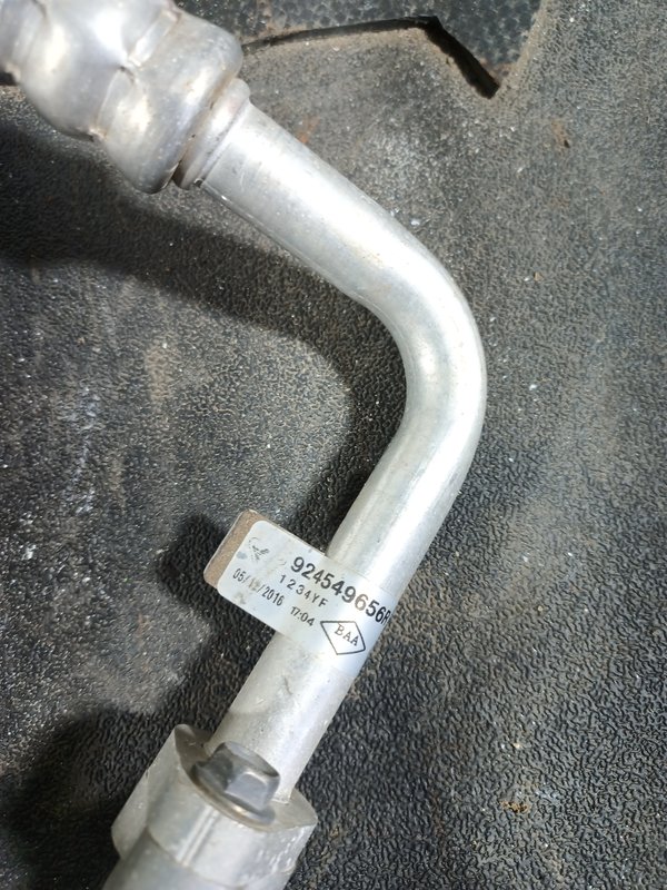Tubo RENAULT MEGANE IV ar condicionado 924549656R