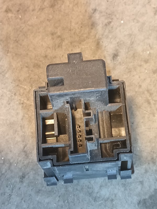 Botao Luz RENAULT 8200095495B