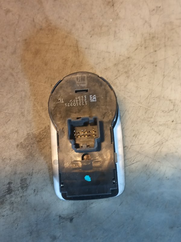 Comutador Luzes OPEL 13310331 TU