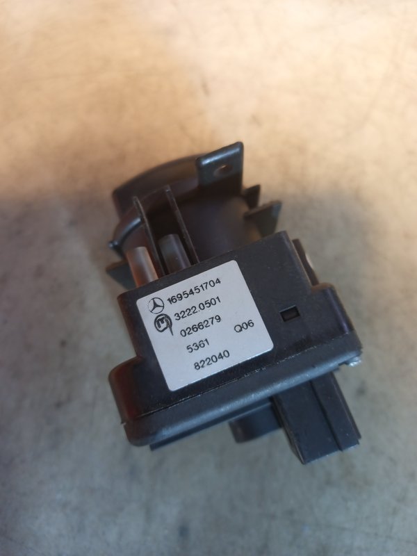 Comutador Luzes MERCEDES 1695451704 Q06