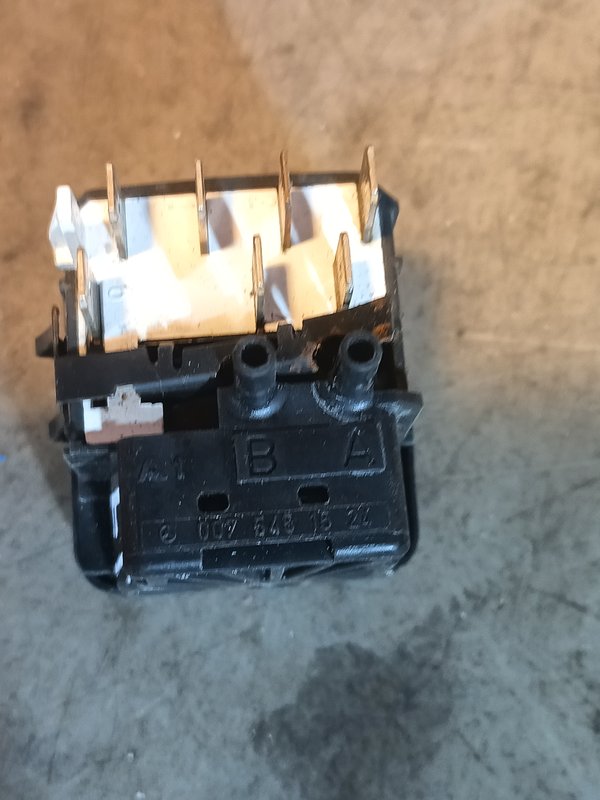 Botao Luz MERCEDES 0075451524