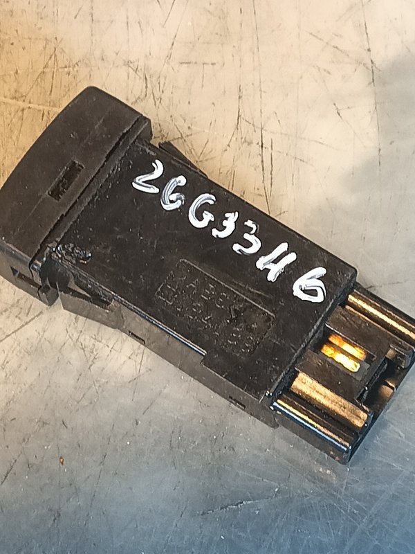 Botao Luz MAZDA GG 134139