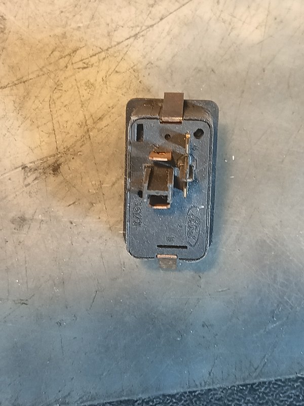 Botao Luz FORD TRANSIT 95VB15K237AA