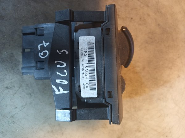 Botao Luz FORD FOCUS 4M5T13A024CA
