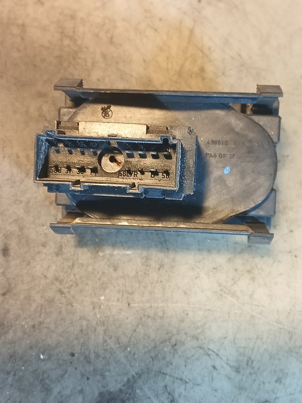 Botao Luz FORD FOCUS 4M5T13A024AA
