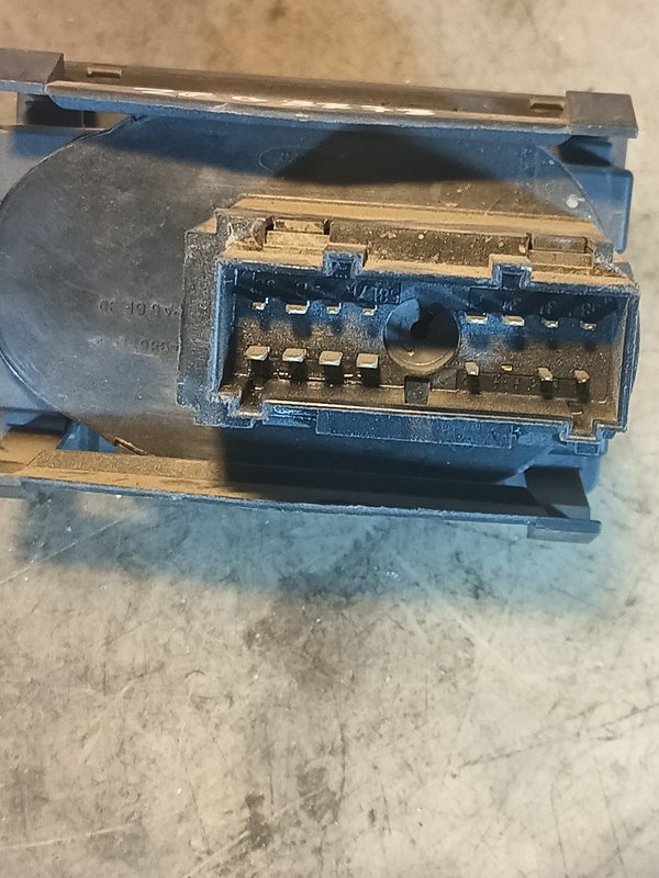 Botao Luz FORD FOCUS 4M5T13A024EA