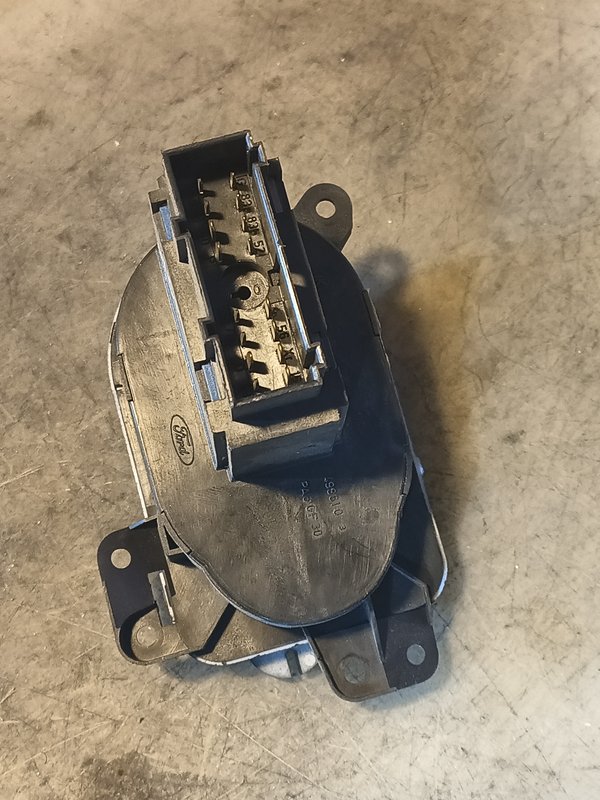 Botao Luz FORD FIESTA 2S6T13A024CA