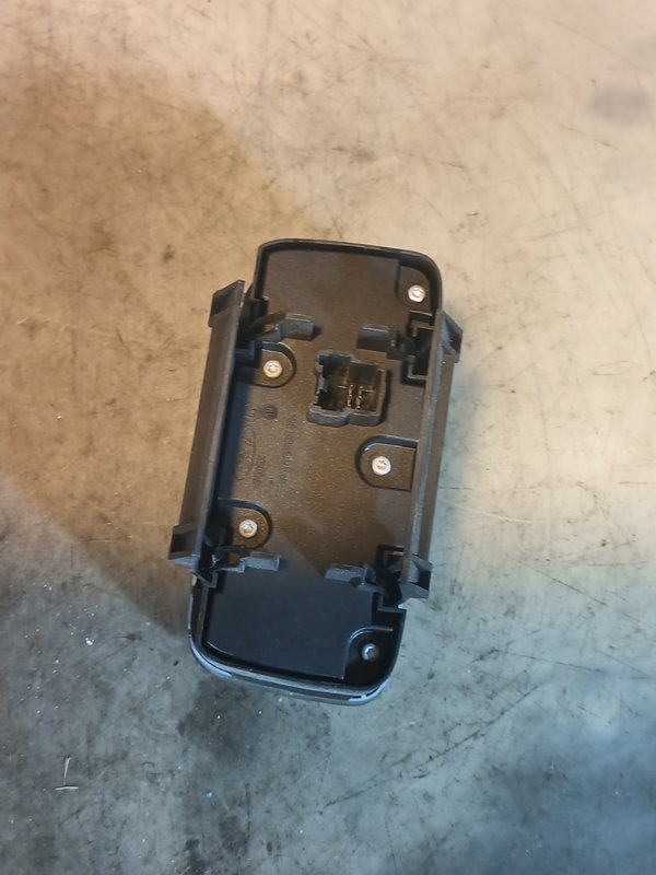 Botao Luz FORD MONDEO 6G9T13A024CF