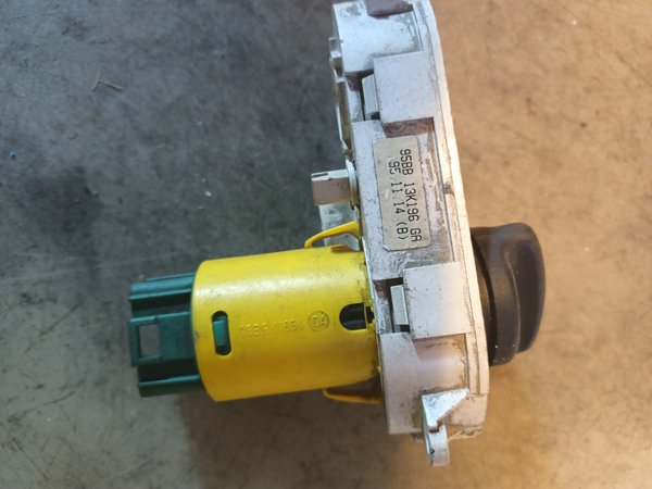 Botao Luz FORD MONDEO 95BB13K196GA