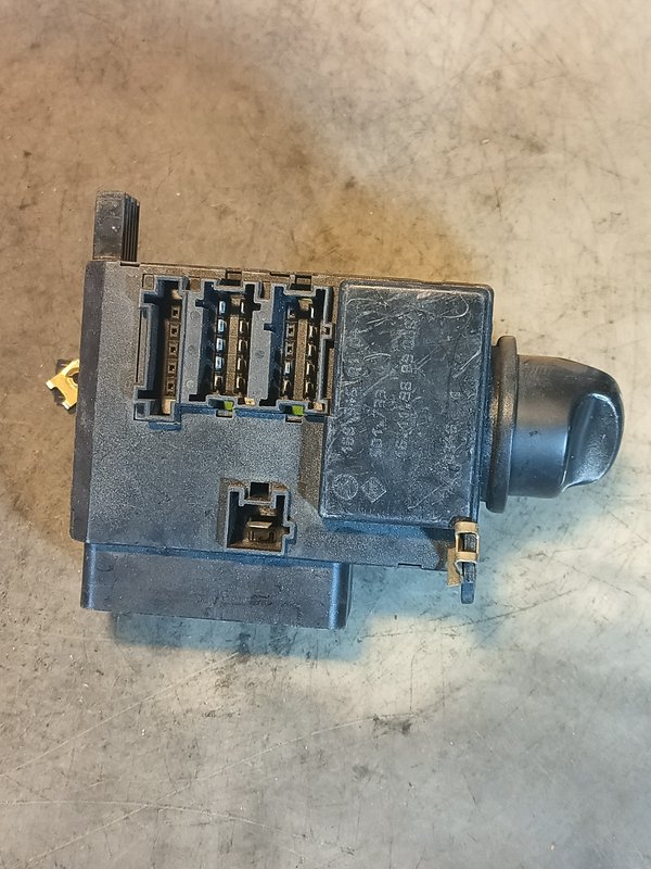 Comutador Luzes MERCEDES 1685450104