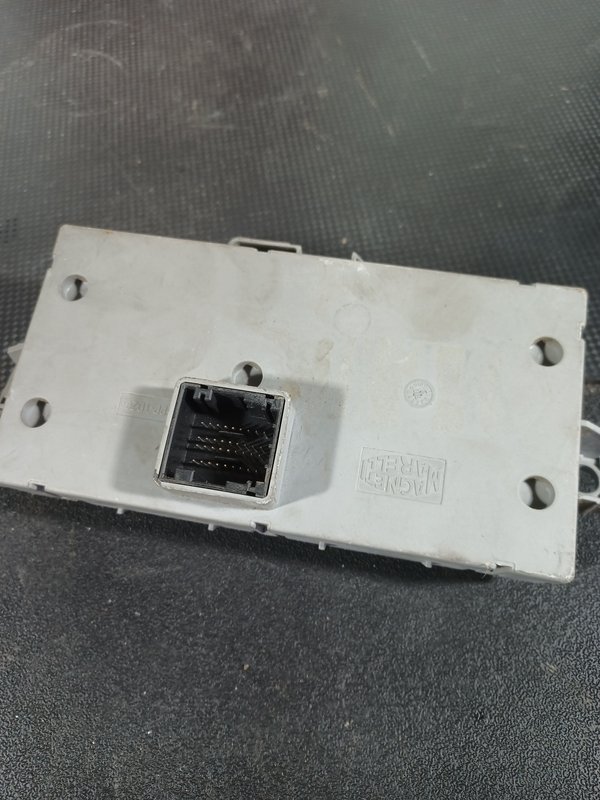 Caixa de Fusiveis Grupo PSA FIAT 503440020206