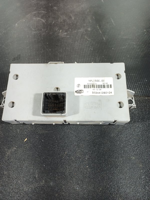 Caixa de Fusiveis Grupo PSA 1364523080