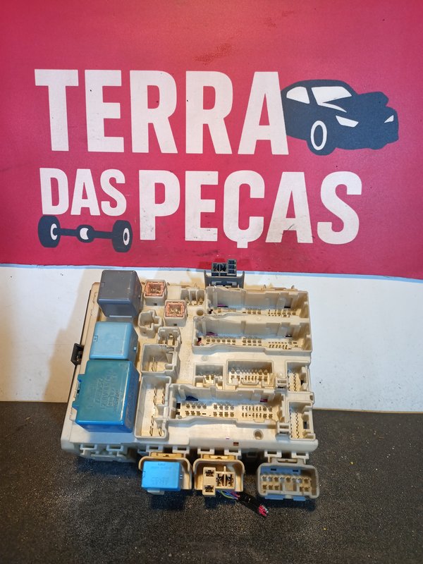 Caixa de Fusiveis TOYOTA 8273052700
