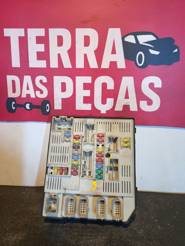 Caixa de Fusiveis RENAULT 284B60009RD 4A.D.L2