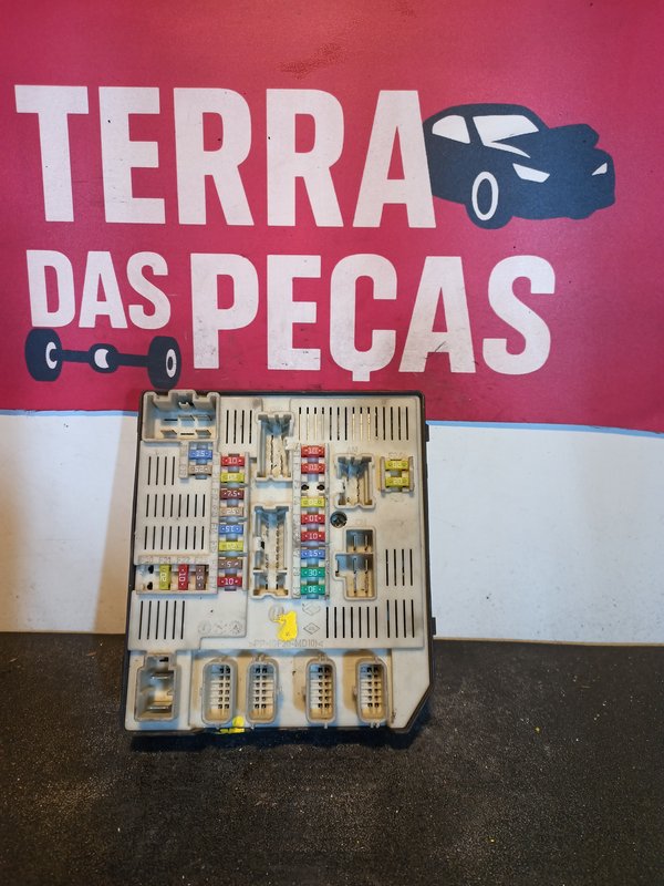 Caixa de Fusiveis RENAULT 284B60008RE 40.E.L1