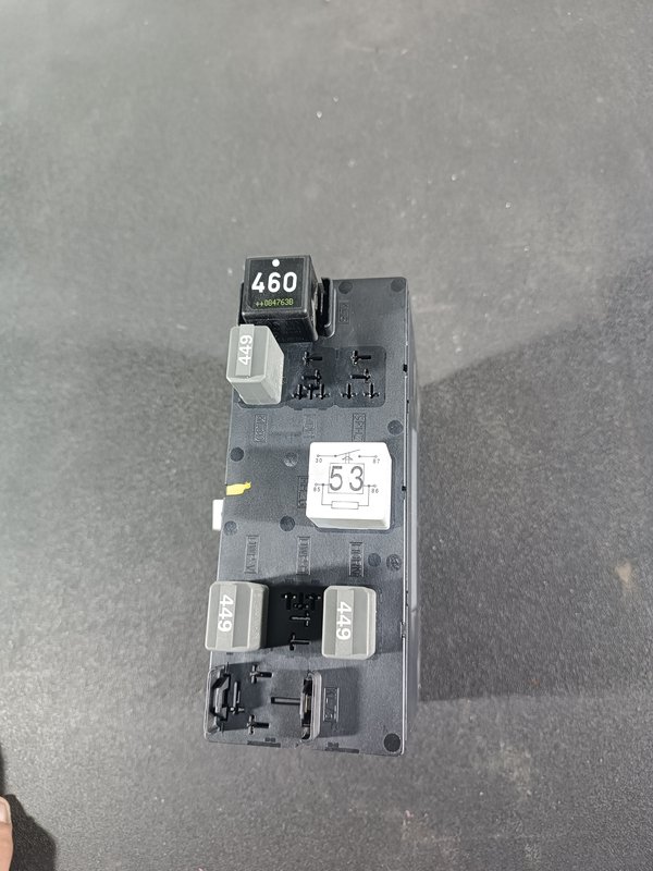 Caixa de Fusiveis Audi TT II 8P0907279N