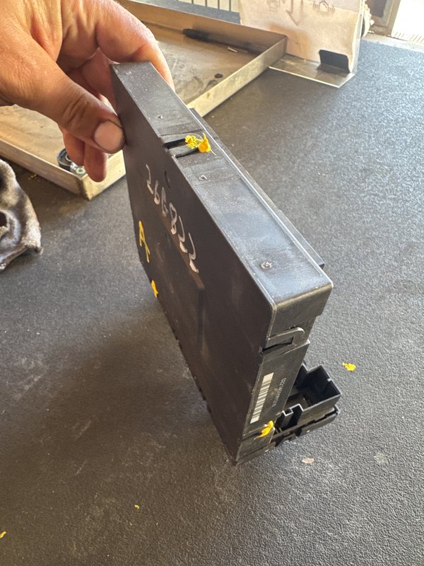 Caixa de Fusiveis Audi TT II 8P0907279N