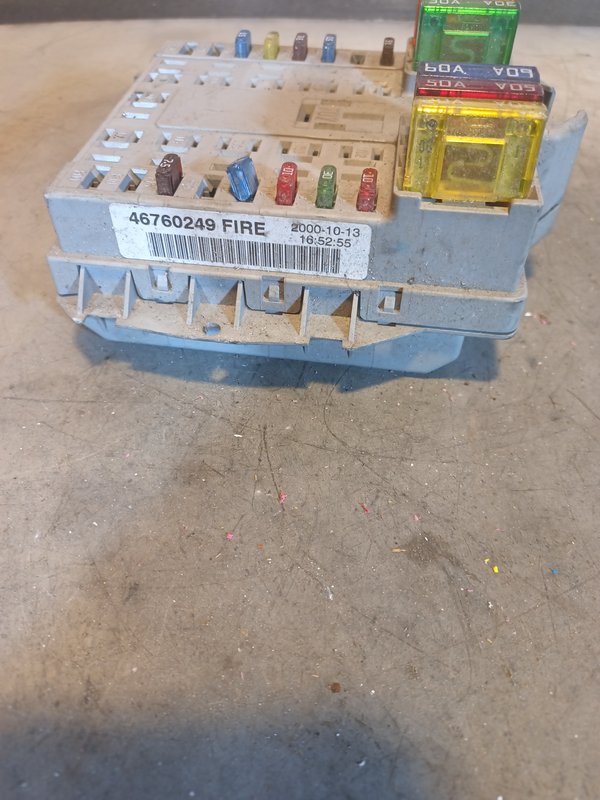 Caixa de Fusiveis FIAT 46760249
