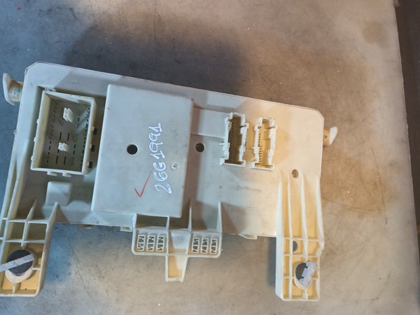Caixa de Fusiveis MAZDA 519197081