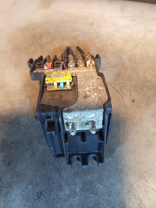 Caixa de Fusiveis Peugeot Partner II 1.6 HDI 9660222380