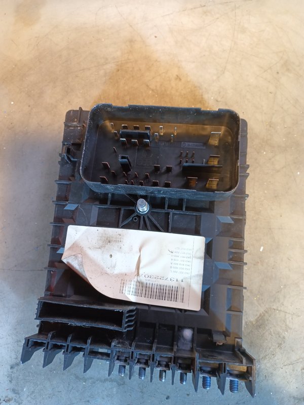 Caixa de Fusiveis VW 1K0937125D