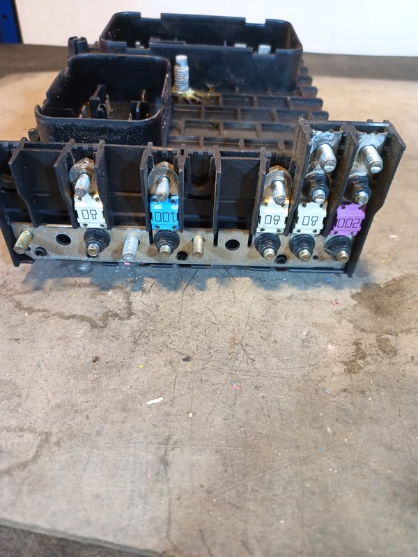 Caixa de Fusiveis VW 1K0937124H
