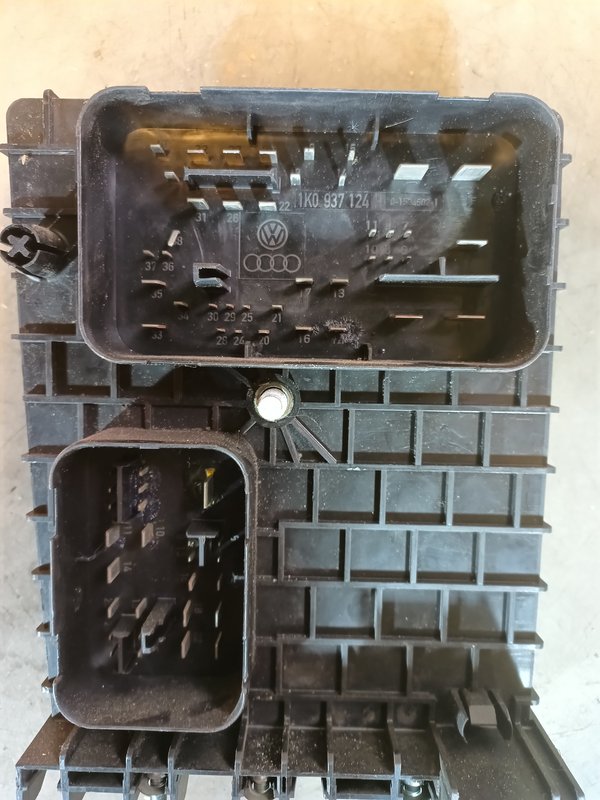 Caixa de Fusiveis VW AUDI 1K937124H