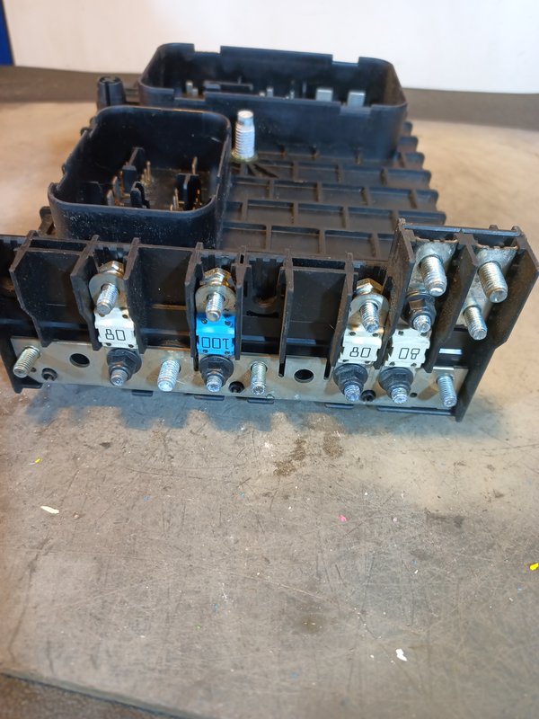 Caixa de Fusiveis VW AUDI 1K937124H