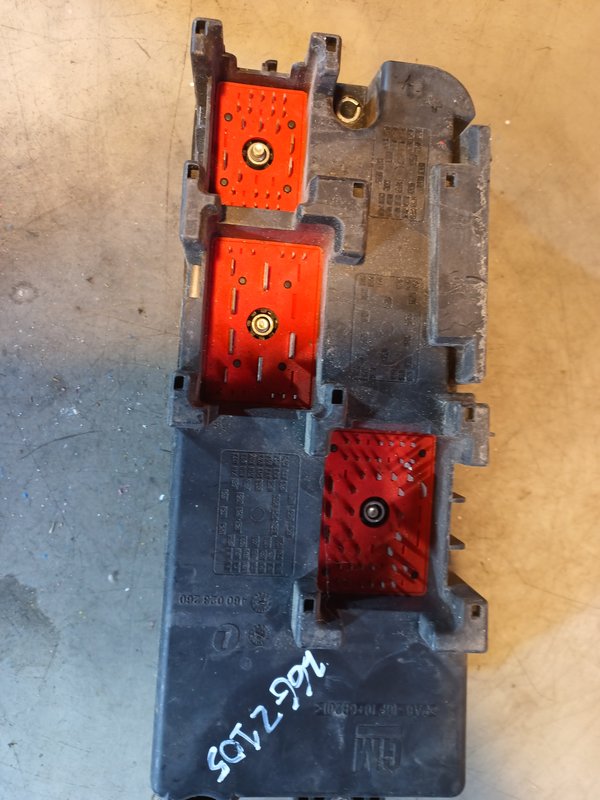 Caixa de Fusiveis OPEL 13240243