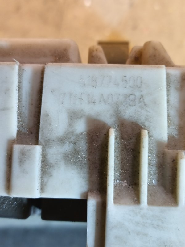 Caixa de Fusiveis FORD 518774500