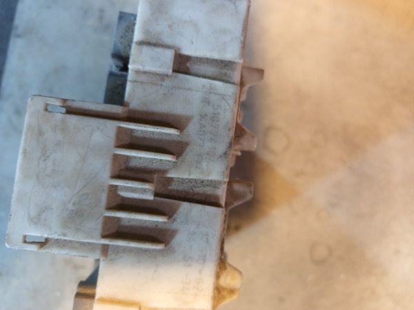 Caixa de Fusiveis FORD 518774104