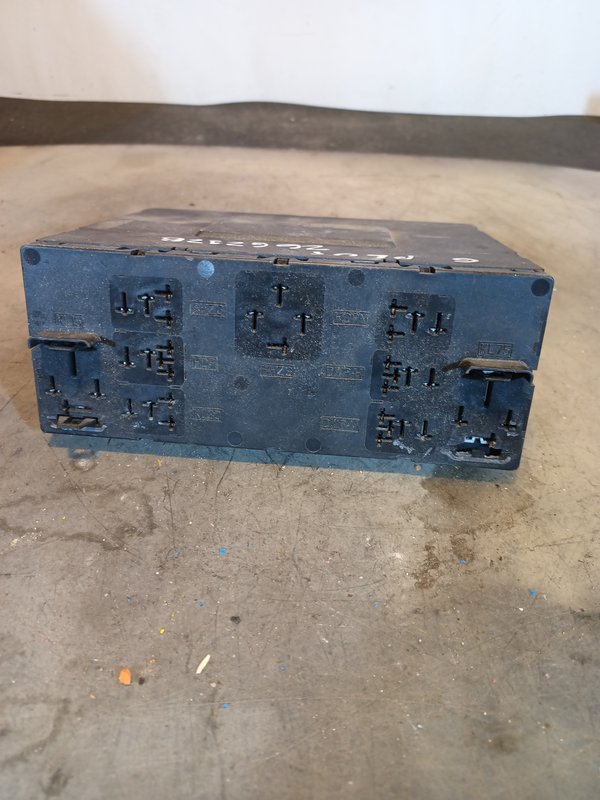 Caixa de Fusiveis GRUPO VW 1K0937049M
