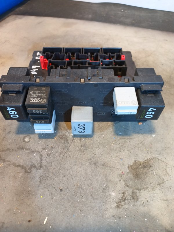 Caixa de Fusiveis GRUPO VW 3C0937049AJ
