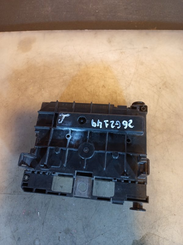 Caixa de Fusiveis GRUPO PSA 9666700180