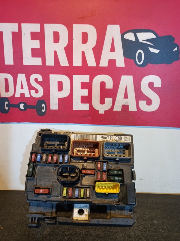 Caixa de Fusiveis GRUPO PSA 9667199780